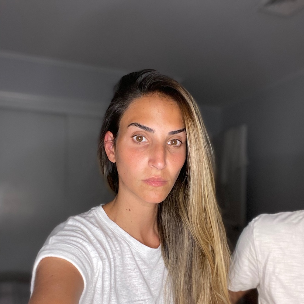 Meet your Posher, Alexia